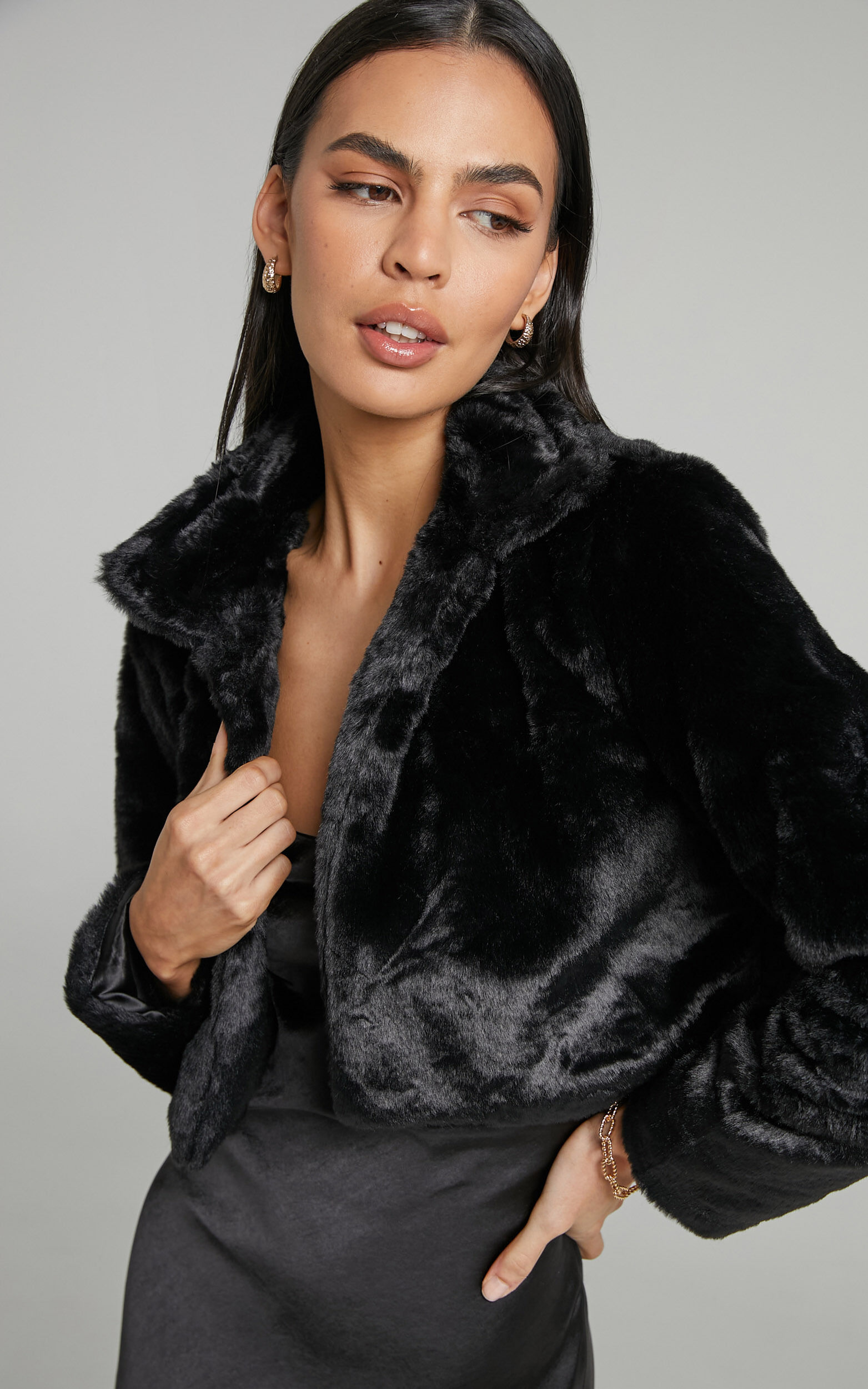 Roxnie Cropped Faux Fur Jacket In Black Showpo