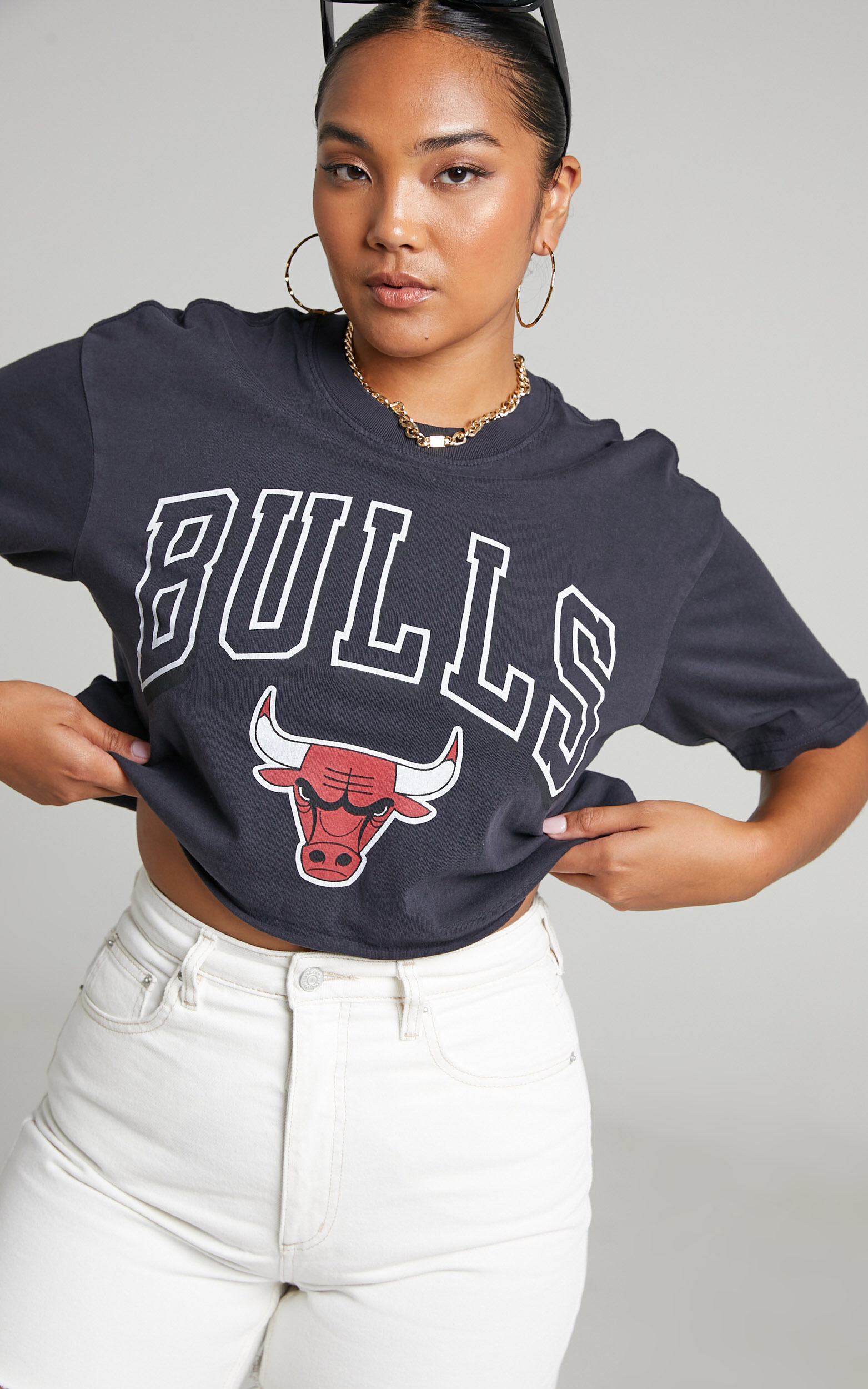 Mitchell & Ness - Chicago Bulls cropped Vintage Keyline Tee in Faded ...