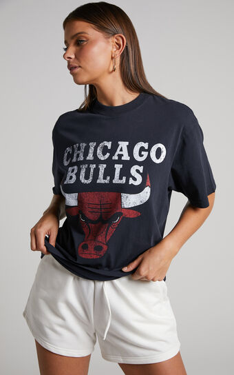 Mitchell & Ness Chicago Bulls Vintage Lightning Short Sleeve T