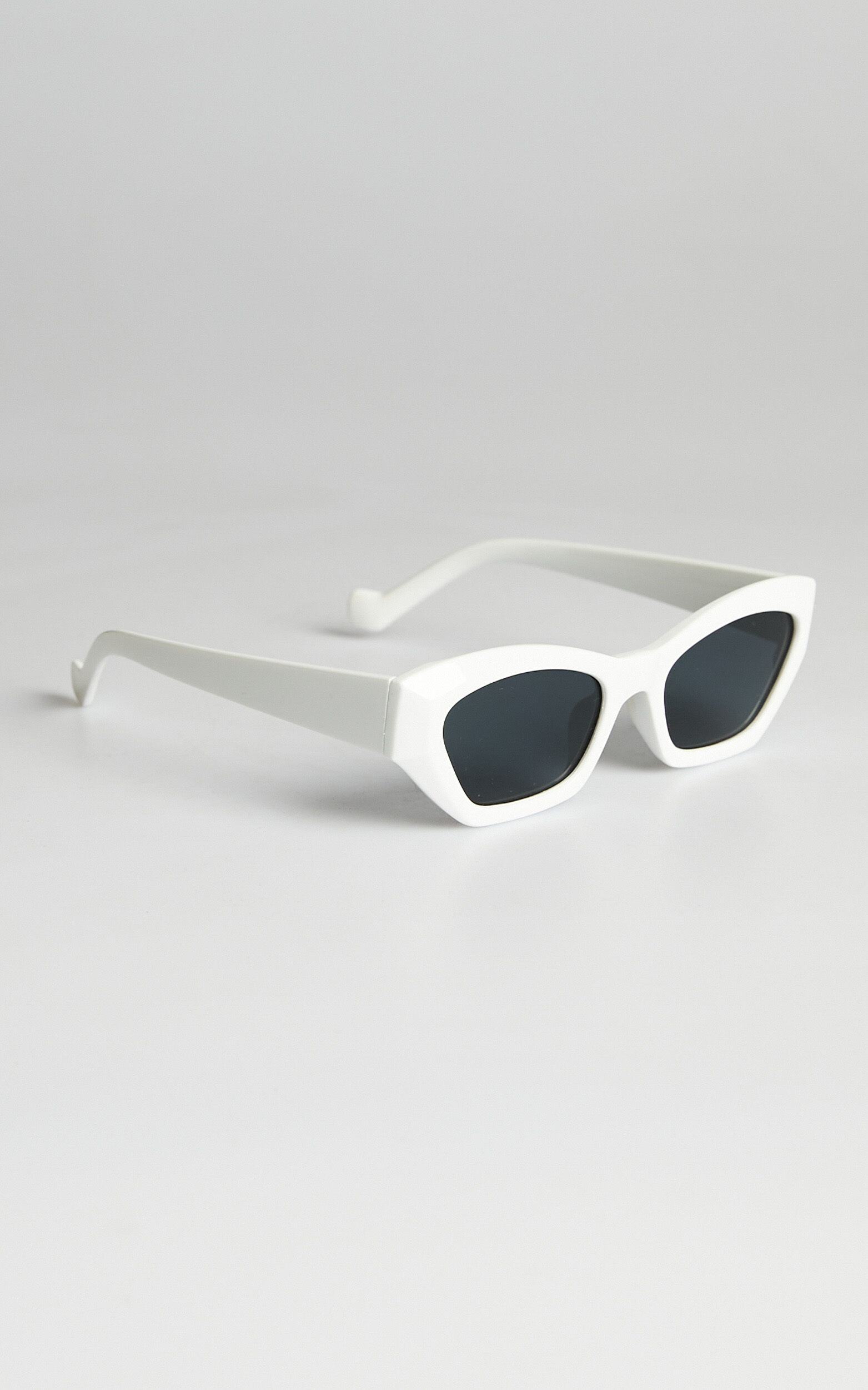 White Master Sunglasses