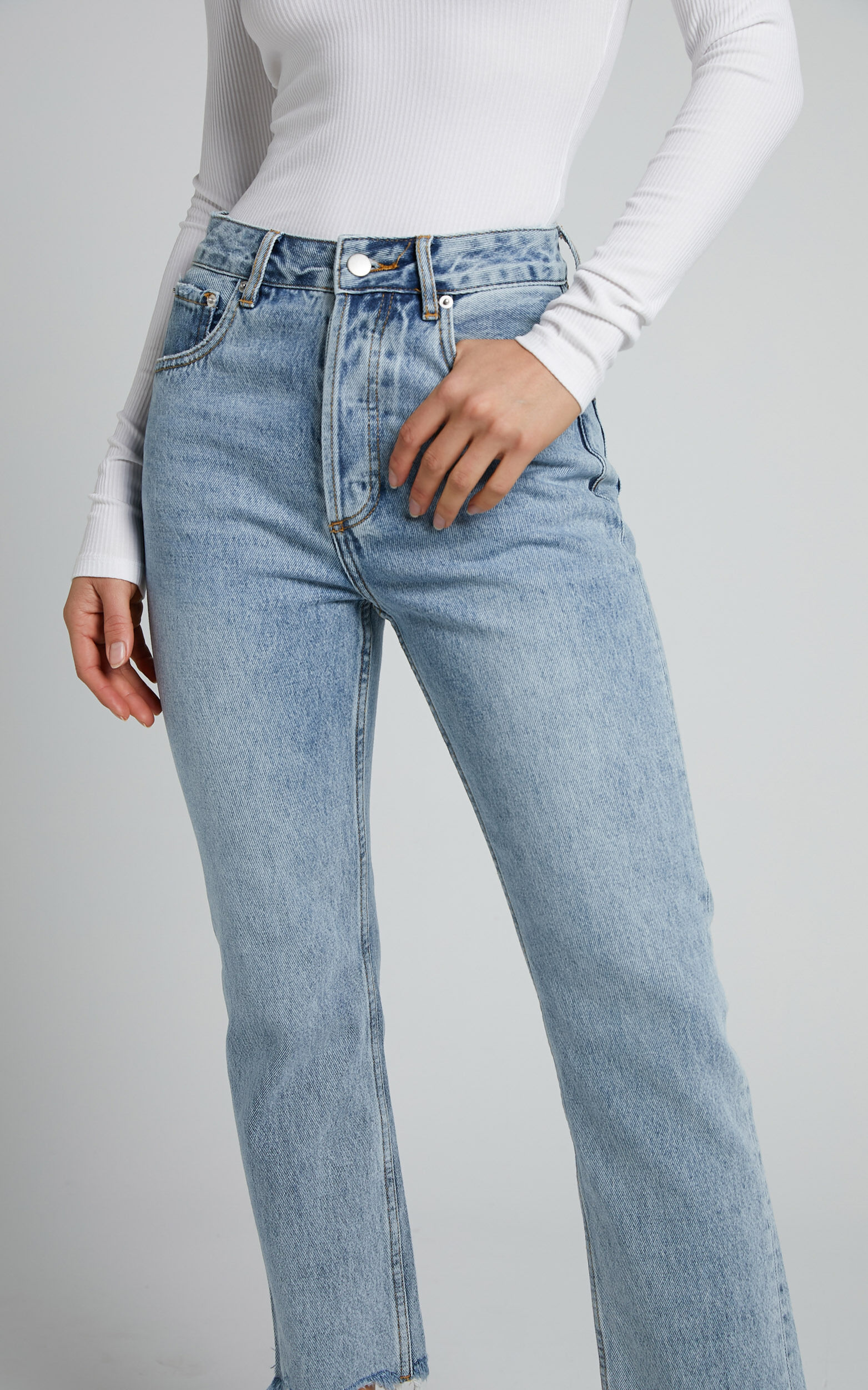 Zelrio Recycled Cotton High Rise Cropped Jeans in Mid Blue Wash ...
