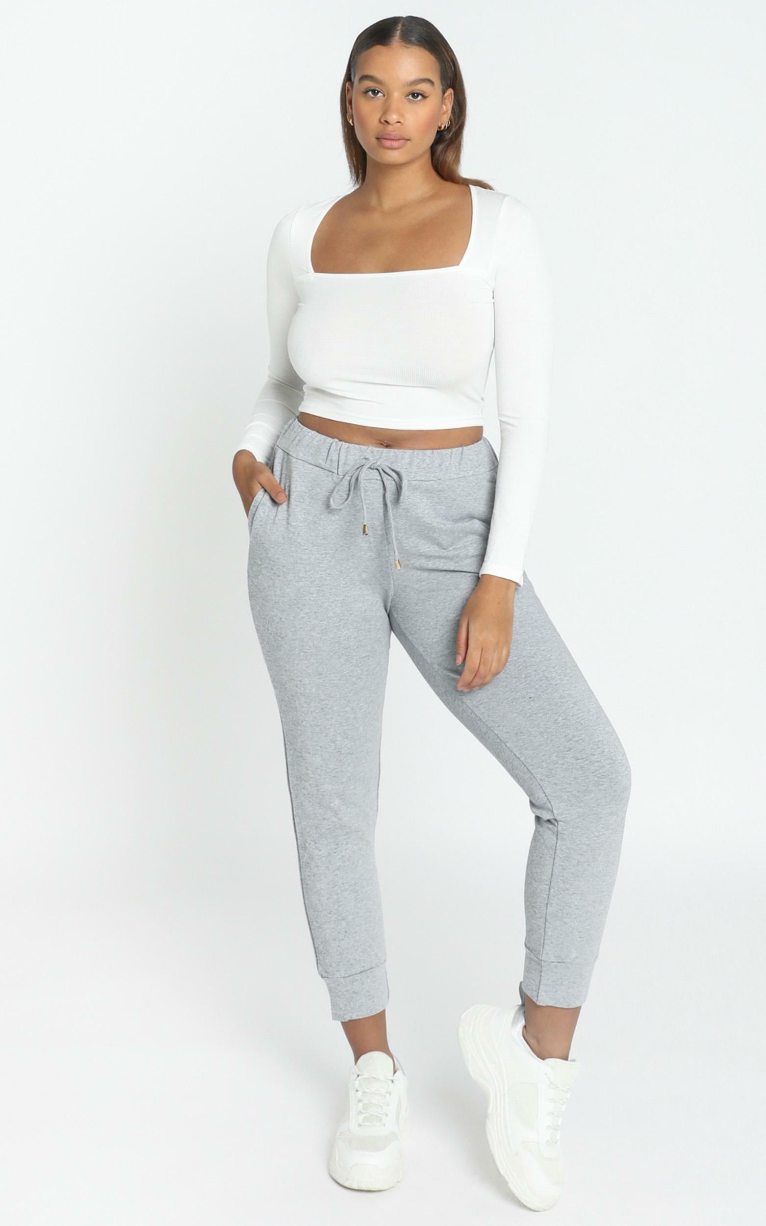 grey sweatpants pretty little thing