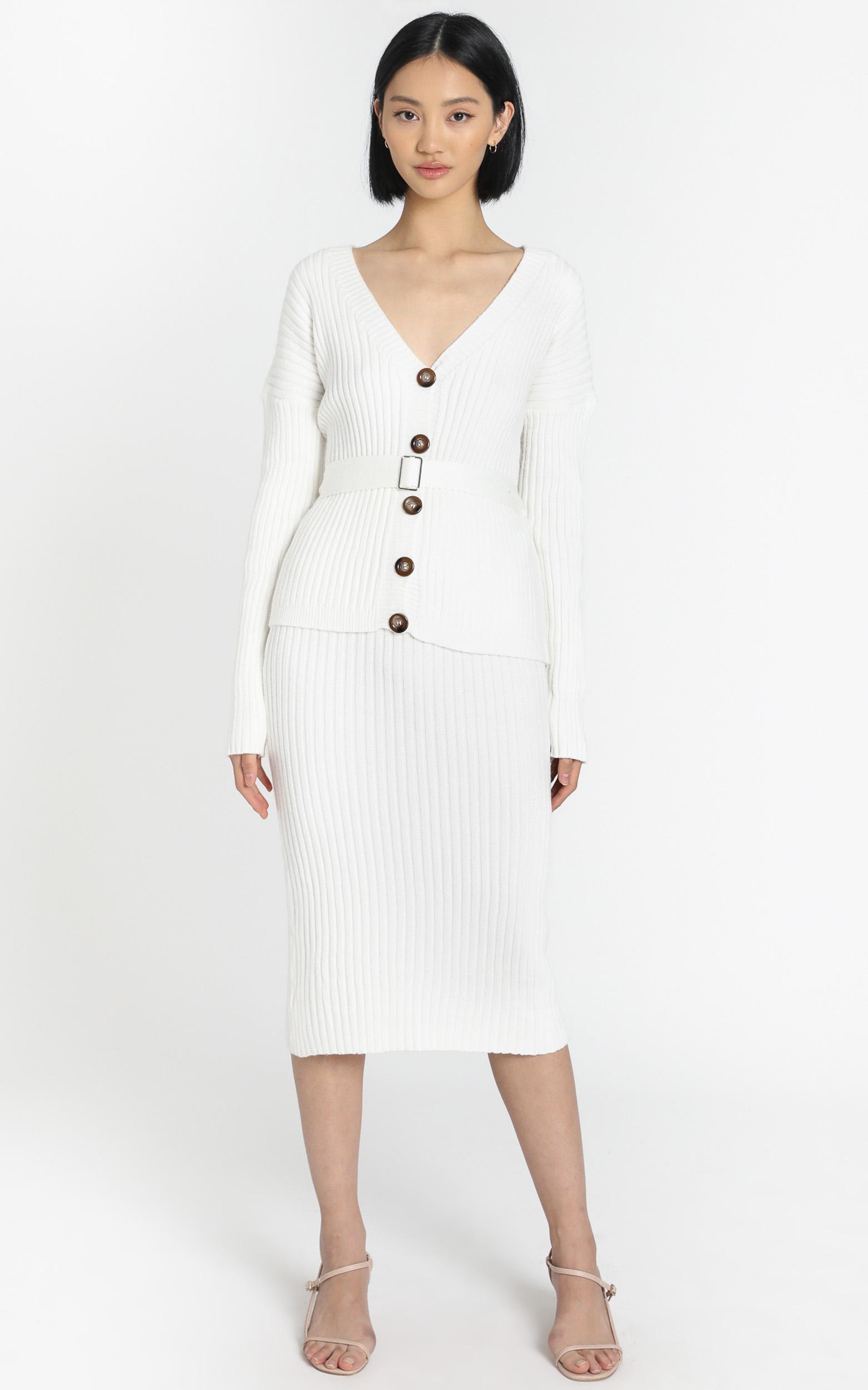 Vassalli Knitted Two Piece Set in White Showpo