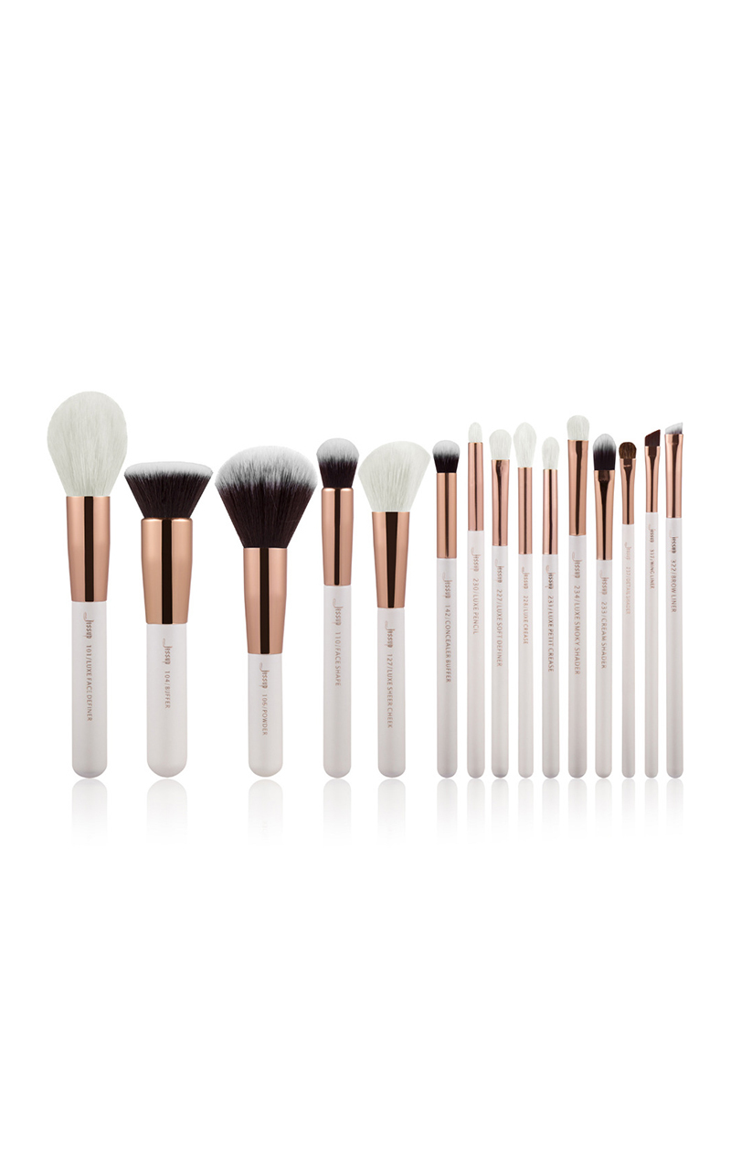 Makeup brush set in white and rose gold 