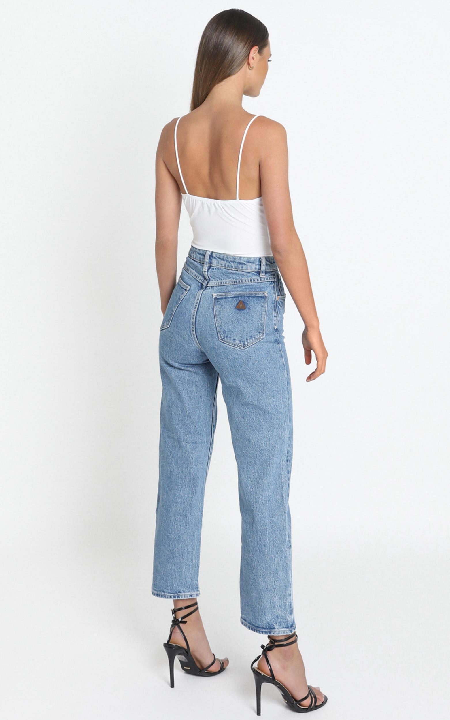 abrand aline crop jeans