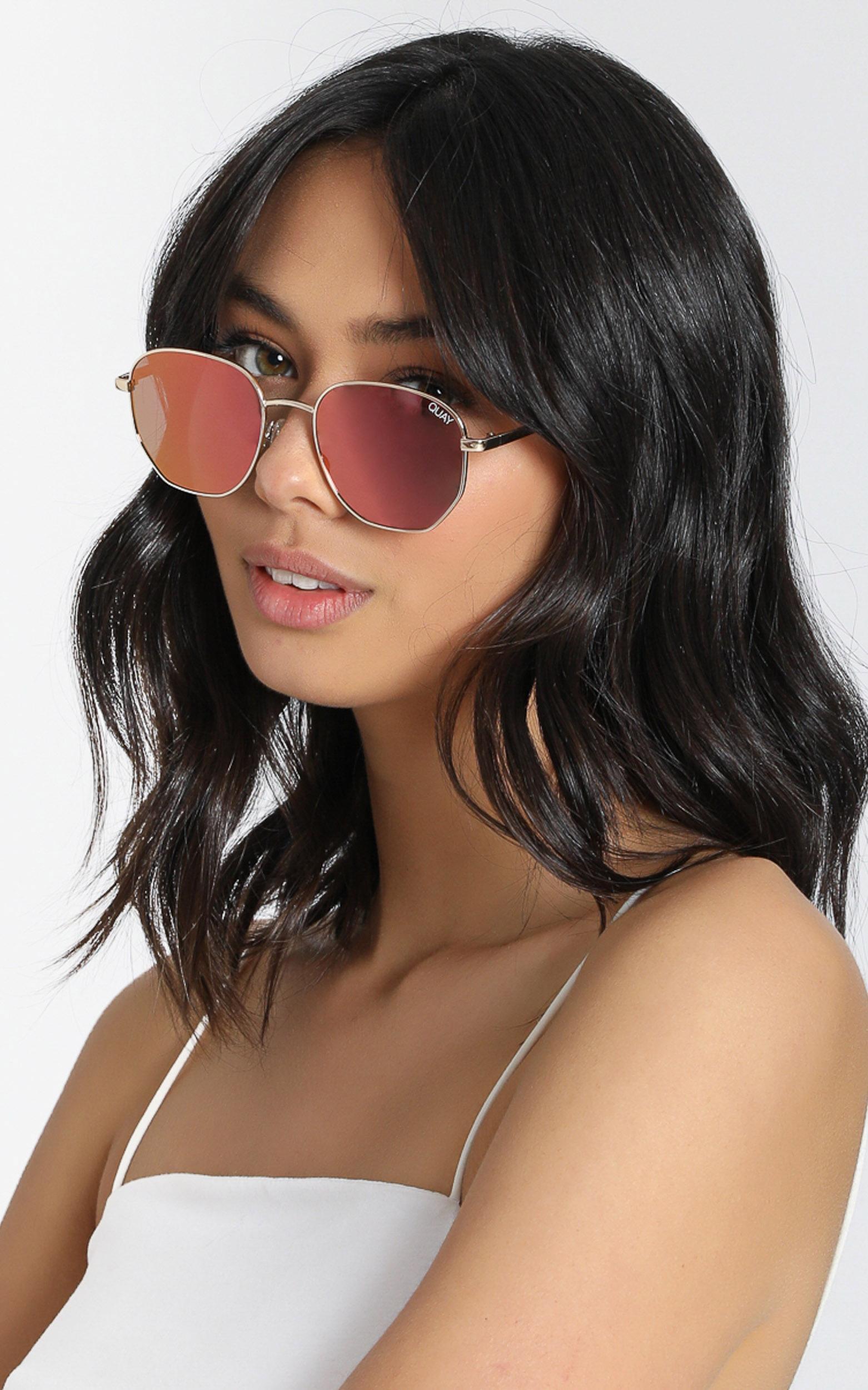 Quay - Big Time Sunglasses in Gold and Pink | Showpo