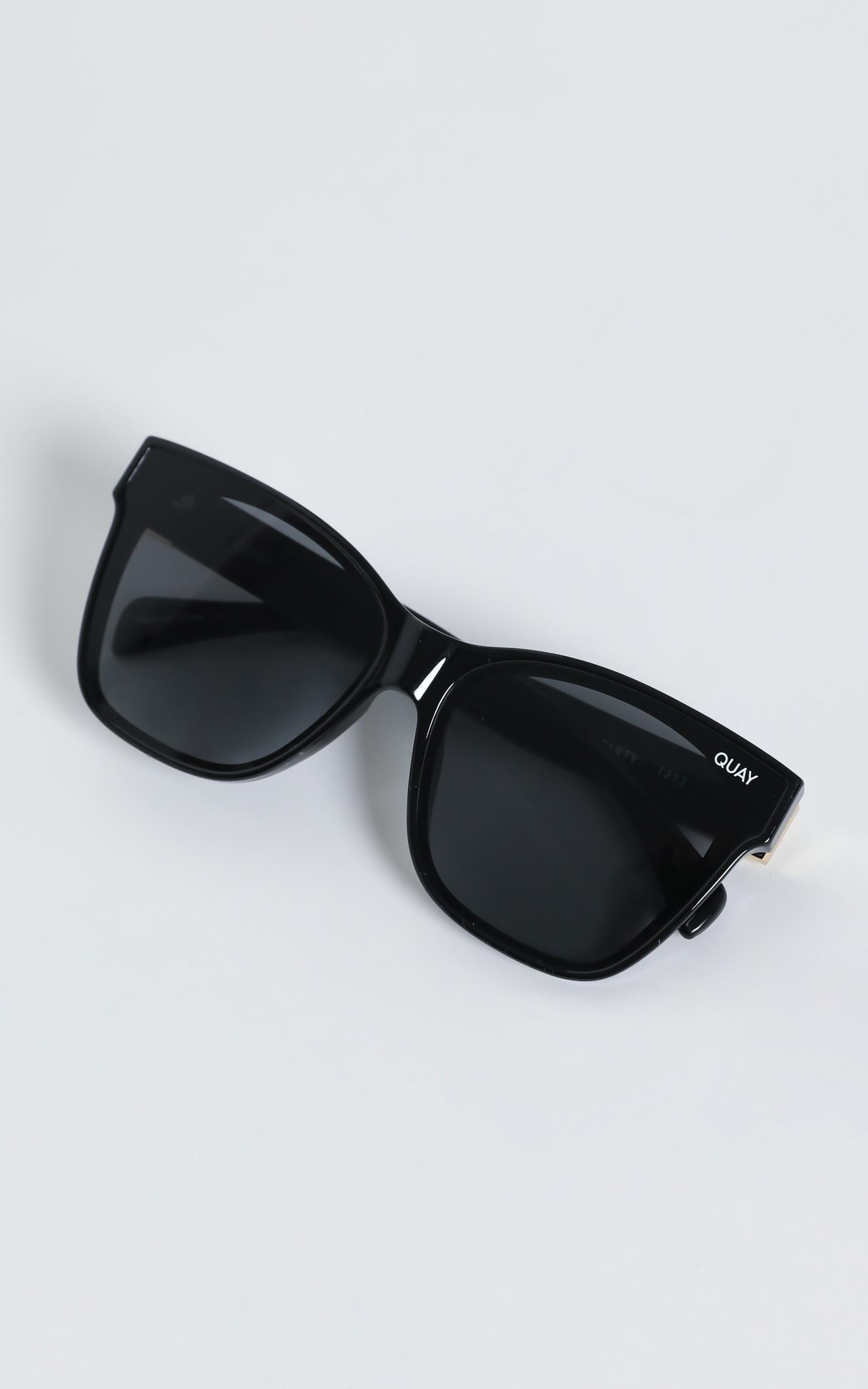 Quay - After Party Sunglasses in Black / Smoke | Showpo