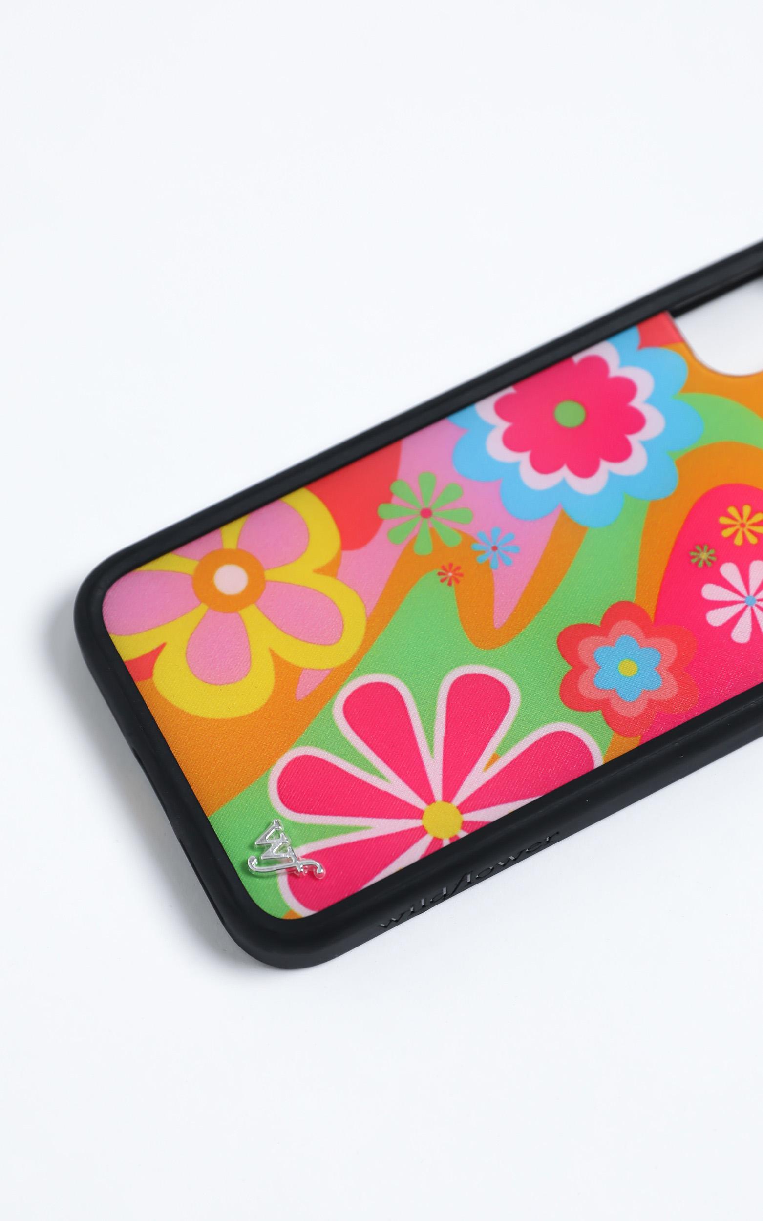 Wildflower Iphone Case in Groovy Flowers Showpo