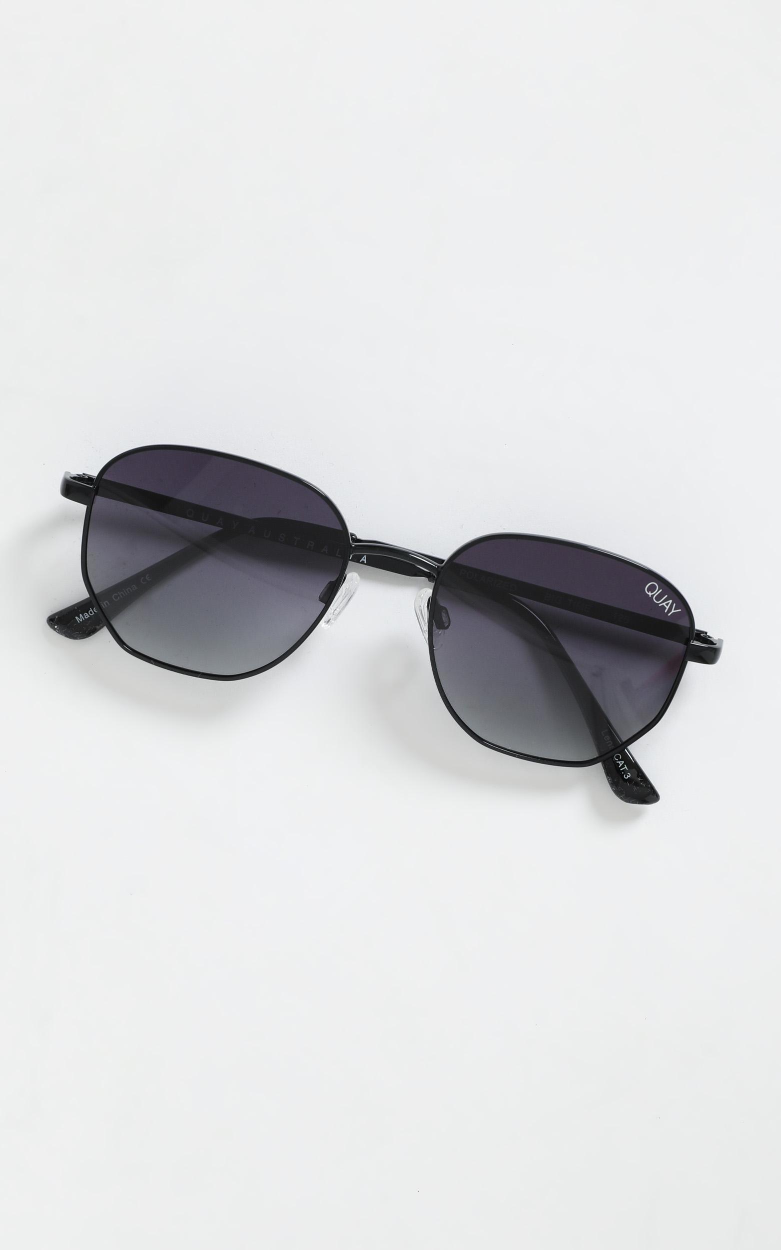 Quay - Big Time Sunglasses In Black and Smoke Lens | Showpo