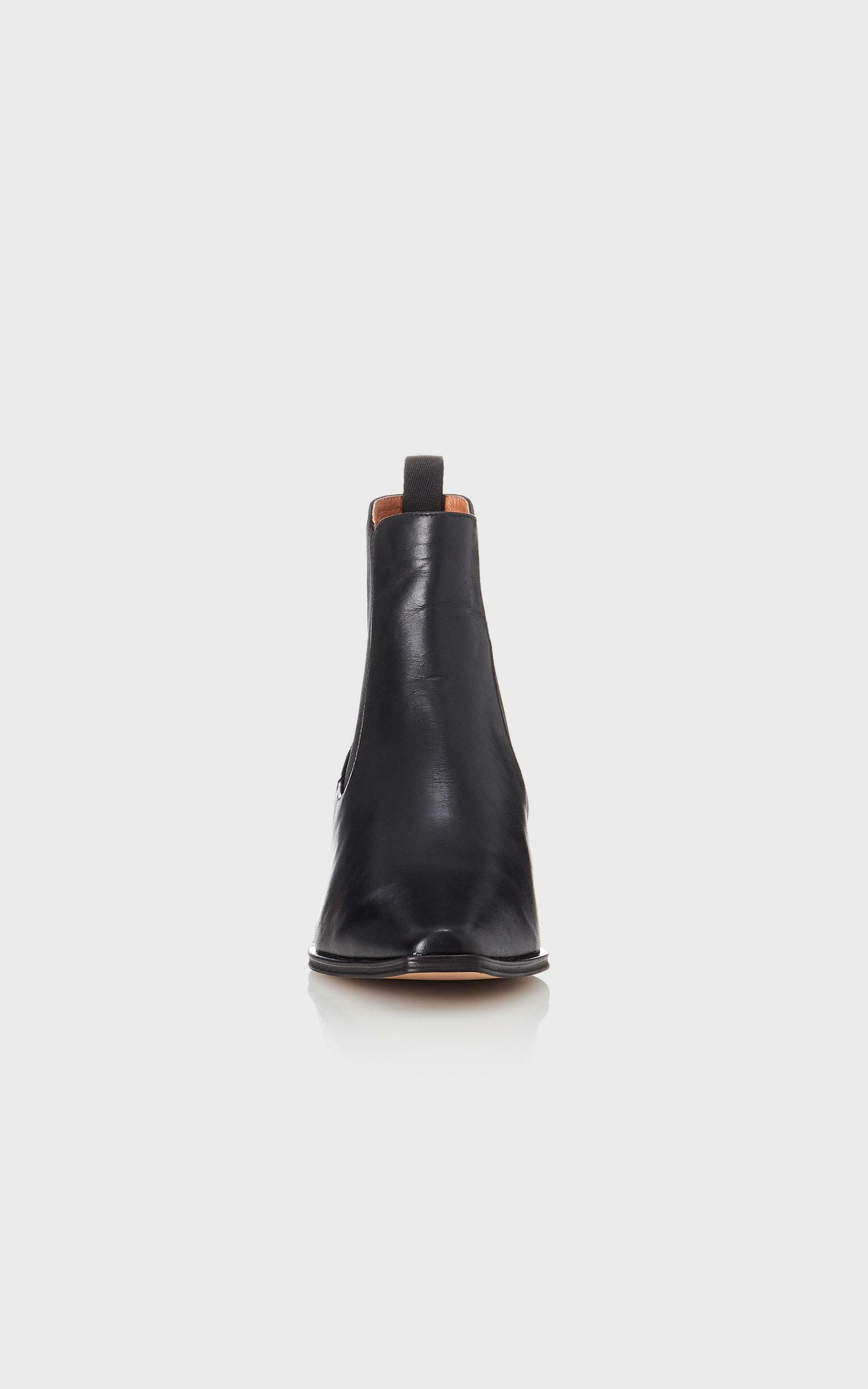 alias mae yasmyn leather ankle boots