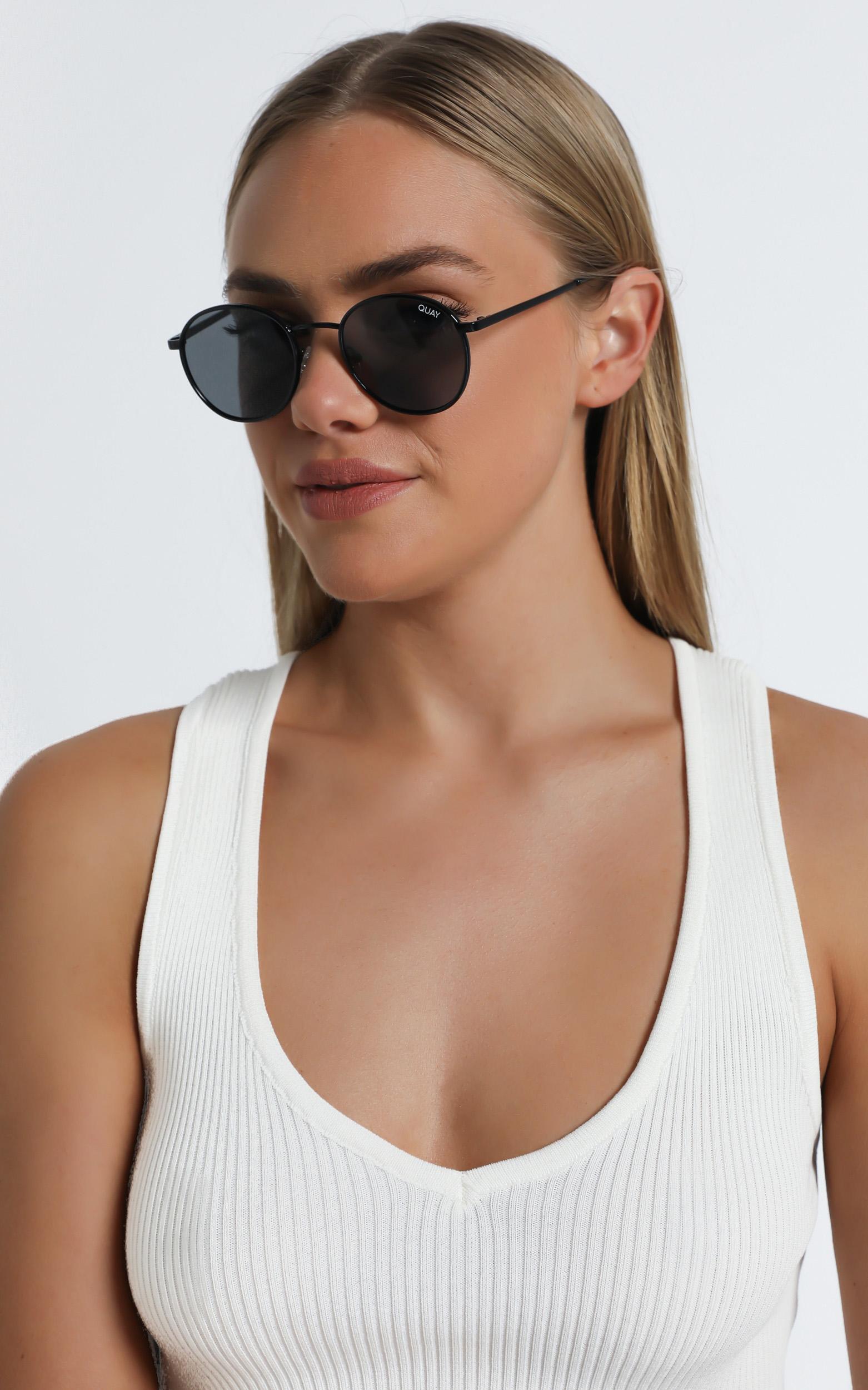 quay australia omen round sunglasses